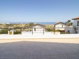 Bahçeli'de 3 Yatak Odalı Villa – Büyüleyici Deniz Manzarası
