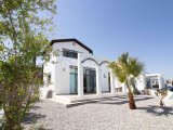 Bahçeli'de 3 Yatak Odalı Villa – Büyüleyici Deniz Manzarası