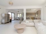 Beylerbeyi’nde Full Deniz Manzaralı Havuzlu 3+2 Villa