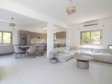 Beylerbeyi’nde Full Deniz Manzaralı Havuzlu 3+2 Villa