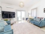 Eşyalı 3+1 Villa  Deniz Manzaralı • Taşınmaya Hazır!