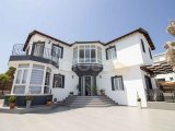 Eşyalı 3+1 Villa  Deniz Manzaralı • Taşınmaya Hazır!