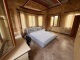 Girne Karşıyaka'da Akdeniz Mimarisi İle Muhteşem Dağ ve Deniz Manzaralı Satılık 4+1 Taş Villa!