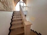 Girne Karşıyaka'da Akdeniz Mimarisi İle Muhteşem Dağ ve Deniz Manzaralı Satılık 4+1 Taş Villa!