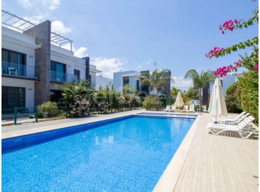 2+1 Full Eşyalı Daire + Özel Bahçe + Ortak Havuz + Erdener, China Bazaar ve Doğa Koleji Yakınında