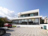 Ozanköy'de 3 Yatak Odalı Havuzlu Modern Villa