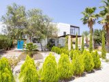 4 yatak odalı satılık villa + eşyalı + ortak havuz + özel bahçe + denize 100 metre yürüme mesafesi £350,000