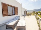 4 yatak odalı satılık villa + eşyalı + ortak havuz + özel bahçe + denize 100 metre yürüme mesafesi £350,000