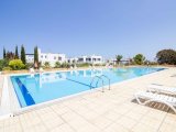 4 yatak odalı satılık villa + eşyalı + ortak havuz + özel bahçe + denize 100 metre yürüme mesafesi £350,000