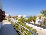 4 yatak odalı satılık villa + eşyalı + ortak havuz + özel bahçe + denize 100 metre yürüme mesafesi £350,000