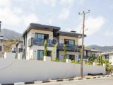 Alsancak'ta Modern ve Şık Ödeme Planlı 4+1 Villalar