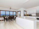 Arapköy'de Şahane 4+1 Havuzlu, Deniz Manzaralı, Elektrik Panelli Lüks Villa
