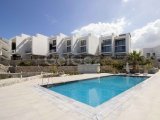 FİYAT £149,999'dan £99,900 DÜŞTÜ! Denize Sıfır 1+1 Full eşyalı Zemin Kat Daire