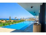 FİYAT £149,999'dan £99,900 DÜŞTÜ! Denize Sıfır 1+1 Full eşyalı Zemin Kat Daire