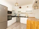 Bellapais'te Havuzlu Site İçerisinde Çatı Teraslı ve Ful Eşyalı 4+1 İkiz Villa