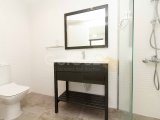 Bellapais'te Havuzlu Site İçerisinde Çatı Teraslı ve Ful Eşyalı 4+1 İkiz Villa
