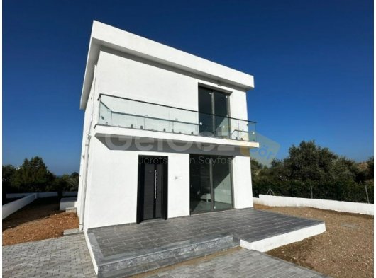 Çatalköy'de Kiralık Yarı Eşyalı, Bahçeli, Dağ ve Deniz Manzaralık 3+1 Villa