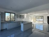 Çatalköy'de Kiralık Yarı Eşyalı, Bahçeli, Dağ ve Deniz Manzaralık 3+1 Villa