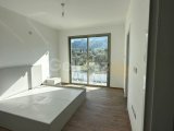 Çatalköy'de Kiralık Yarı Eşyalı, Bahçeli, Dağ ve Deniz Manzaralık 3+1 Villa