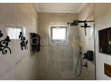 lexus Hotel'e Yürüme Mesafesinde Satılık 1+1 Renove Edilmiş Full Eşyalı Deniz Manzaralı Daire