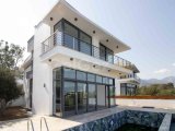 Çatalköy'de Modern, Lüks, Havuzlu, Deniz Manzaralı ve Türk Koçanlı Villa