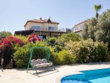Çatalköy'de 1 Dönüm Arsa İçerisinde Satılık 4+1 Havuzlu Villa (Hisse Arsa Koçanlı - Sadece KKTC Vatandaşları İçin)