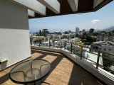 Girne Merkezde Şahane Manzaralı Ful Eşyalı 3+1 Penthouse