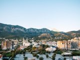 Girne Karakum'da 3+1 Duplex Kesintisiz Dağ ve Deniz Manzaralı Penthouse