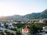 Girne Karakum'da 3+1 Duplex Kesintisiz Dağ ve Deniz Manzaralı Penthouse
