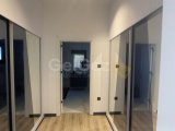 Karşıyaka'da Satılık 3+1 Lüks ve Modern Yapıya Sahip Denize Sıfır Villa