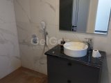 Karşıyaka'da Satılık 3+1 Lüks ve Modern Yapıya Sahip Denize Sıfır Villa