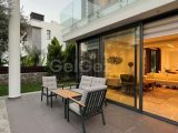 3 yatak odalı çağdaş tasarımlı LÜKS villa + deniz ve dağ manzarası + geniş teraslar