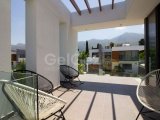 3 yatak odalı çağdaş tasarımlı LÜKS villa + deniz ve dağ manzarası + geniş teraslar