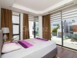 3 yatak odalı çağdaş tasarımlı LÜKS villa + deniz ve dağ manzarası + geniş teraslar