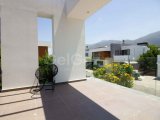3 yatak odalı çağdaş tasarımlı LÜKS villa + deniz ve dağ manzarası + geniş teraslar