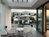 3 yatak odalı çağdaş tasarımlı LÜKS villa + deniz ve dağ manzarası + geniş teraslar