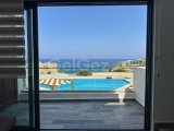 Denize Sıfır Özel Çatı Teraslı Şahane Manzaralı 2+1 Loft Daire