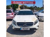 Mercedes-Benz  GLA 200