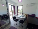 Çatalköy'de Geniş Arsa Üzerinde, Başka Bir Mülk İnşa Etmek İçin İdeal, Modern Tasarımlı 4+1 Villa