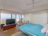 5 - 7 yatak odalı Lüks villa + 11m x 5m havuz + denize sıfır konum + full eşyalı + asansör + merkezi ısıtma + en iyi özellikler + Sahibinin adına tapu KDV ödenm