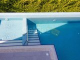 5 - 7 yatak odalı Lüks villa + 11m x 5m havuz + denize sıfır konum + full eşyalı + asansör + merkezi ısıtma + en iyi özellikler + Sahibinin adına tapu KDV ödenm