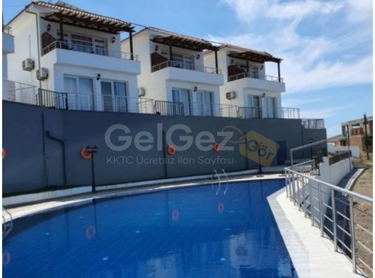 Vay canına! Vay canına! Vay canına! Ne manzara ama - Denize sıfır geniş 3 yatak odalı villa + ortak havuz