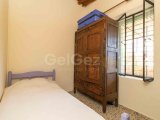 Satılık Villa - Karşıyaka, Girne, Kuzey Kıbrıs Bu olağanüstü 4 yatak odalı villa, Karşıyaka, Akdeniz ve çevredeki dağların nefes kesen 360 derecelik manzarasını