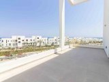 Yepyeni 2 yatak odalı ikinci el satılık köşe çatı katı çatı katı daire + harika manzaralı ortak havuz + özel çatı terası