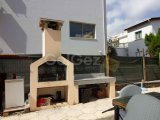 3 yatak odalı zemin kat ikinci el daire + ortak yüzme havuzu + full eşyalı + Sahibinin adına tapu KDV ödenmiş