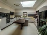 3/4 Yatak Odalı Lüks Villa + 2/3 Yatak Odalı Köy Evi + Şelaleli L Şeklinde Havuz + Klima + Yerden Isıtma + Isı Pompası + Invicta Kütük Brülörü + Corian Tezgahlı