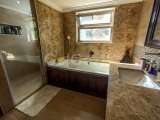 3/4 Yatak Odalı Lüks Villa + 2/3 Yatak Odalı Köy Evi + Şelaleli L Şeklinde Havuz + Klima + Yerden Isıtma + Isı Pompası + Invicta Kütük Brülörü + Corian Tezgahlı