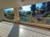 3/4 Yatak Odalı Lüks Villa + 2/3 Yatak Odalı Köy Evi + Şelaleli L Şeklinde Havuz + Klima + Yerden Isıtma + Isı Pompası + Invicta Kütük Brülörü + Corian Tezgahlı