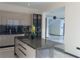 4 yatak odalı villalar + yüzme havuzları + olanaklara yakın + ödeme planı
