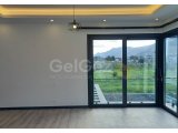 4 yatak odalı villalar + yüzme havuzları + olanaklara yakın + ödeme planı